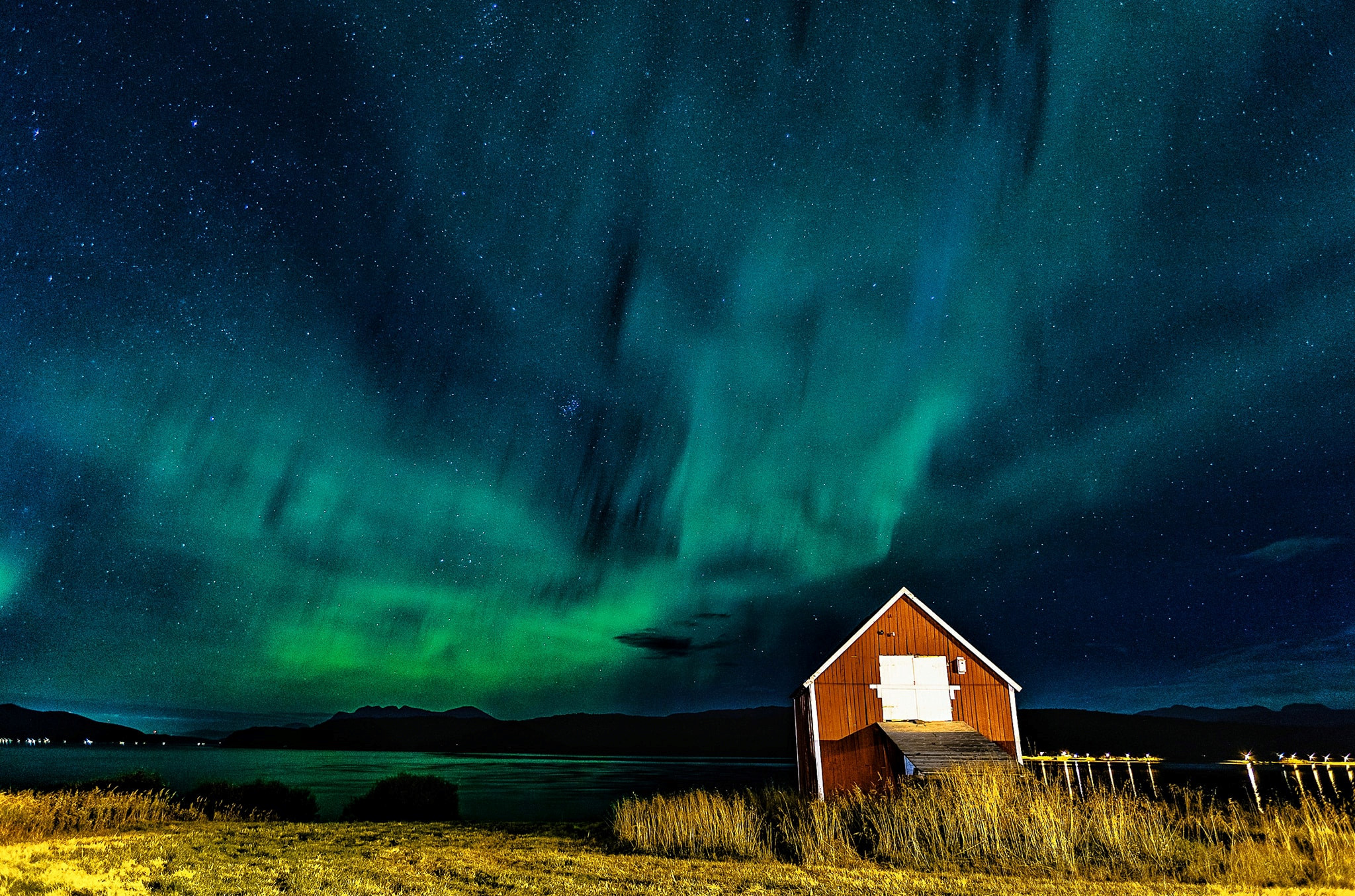 Den Na Uy mua thu, ngam cuc quang dep tua mien co tich hinh anh 5