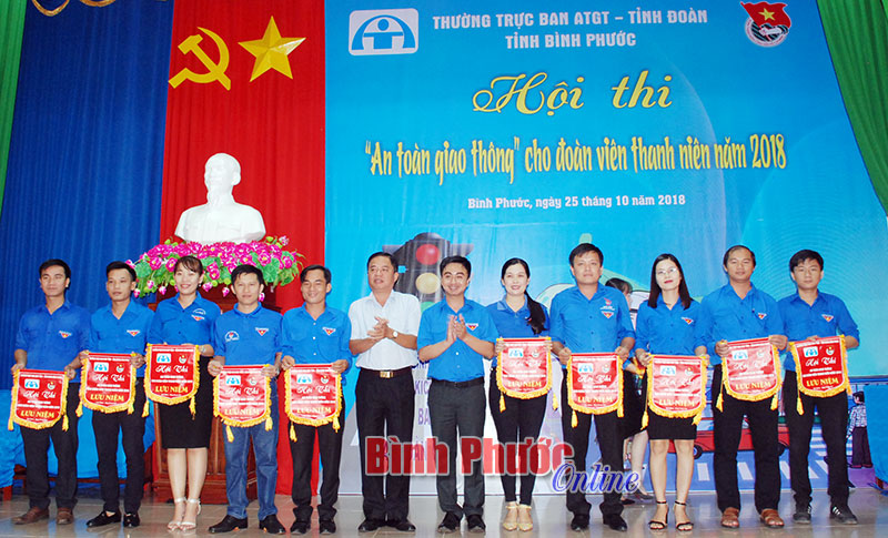 Sôi nổi hội thi “An toàn giao thông cho thanh niên”