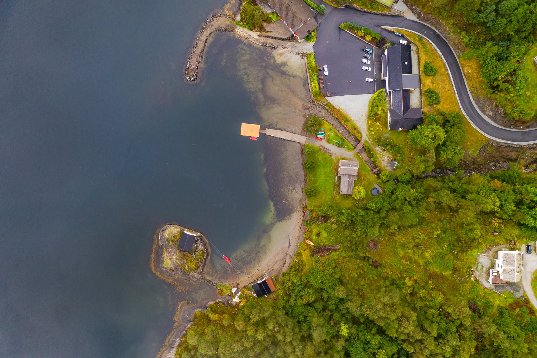 Den Na Uy mua thu, ngam cuc quang dep tua mien co tich hinh anh 10