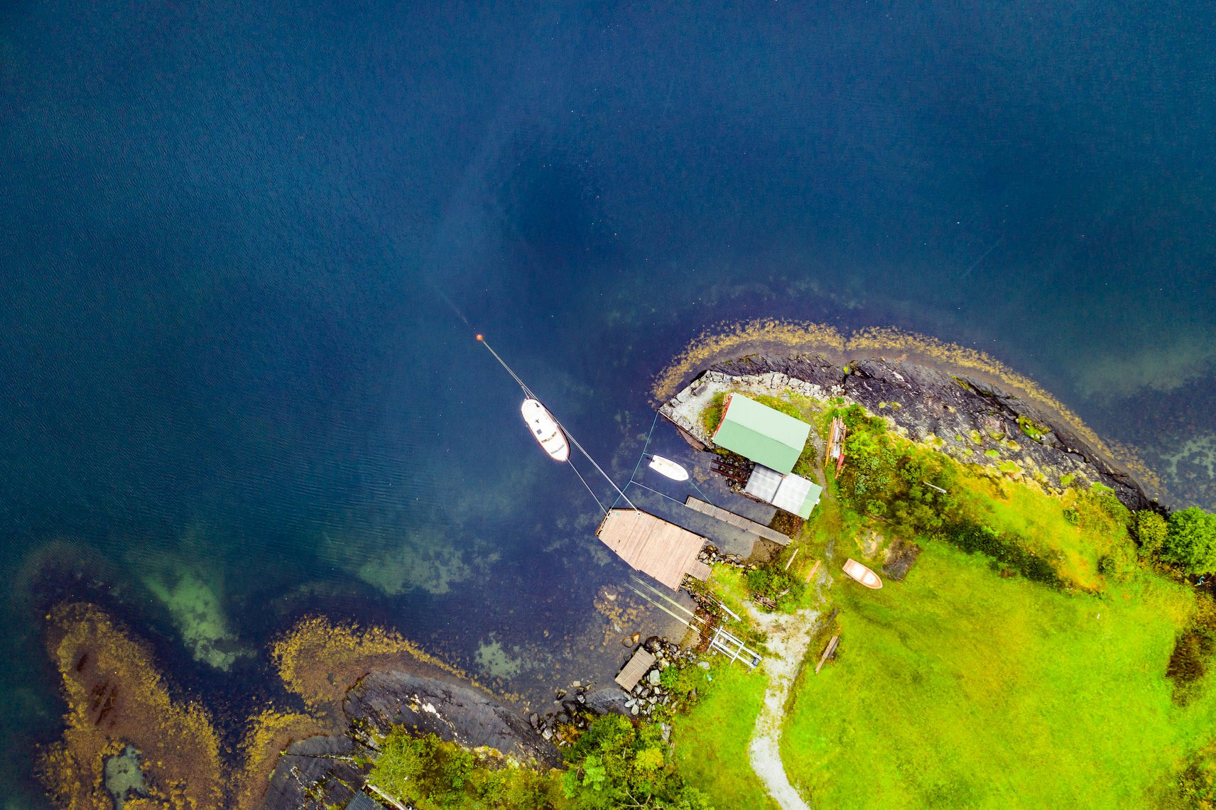 Den Na Uy mua thu, ngam cuc quang dep tua mien co tich hinh anh 11