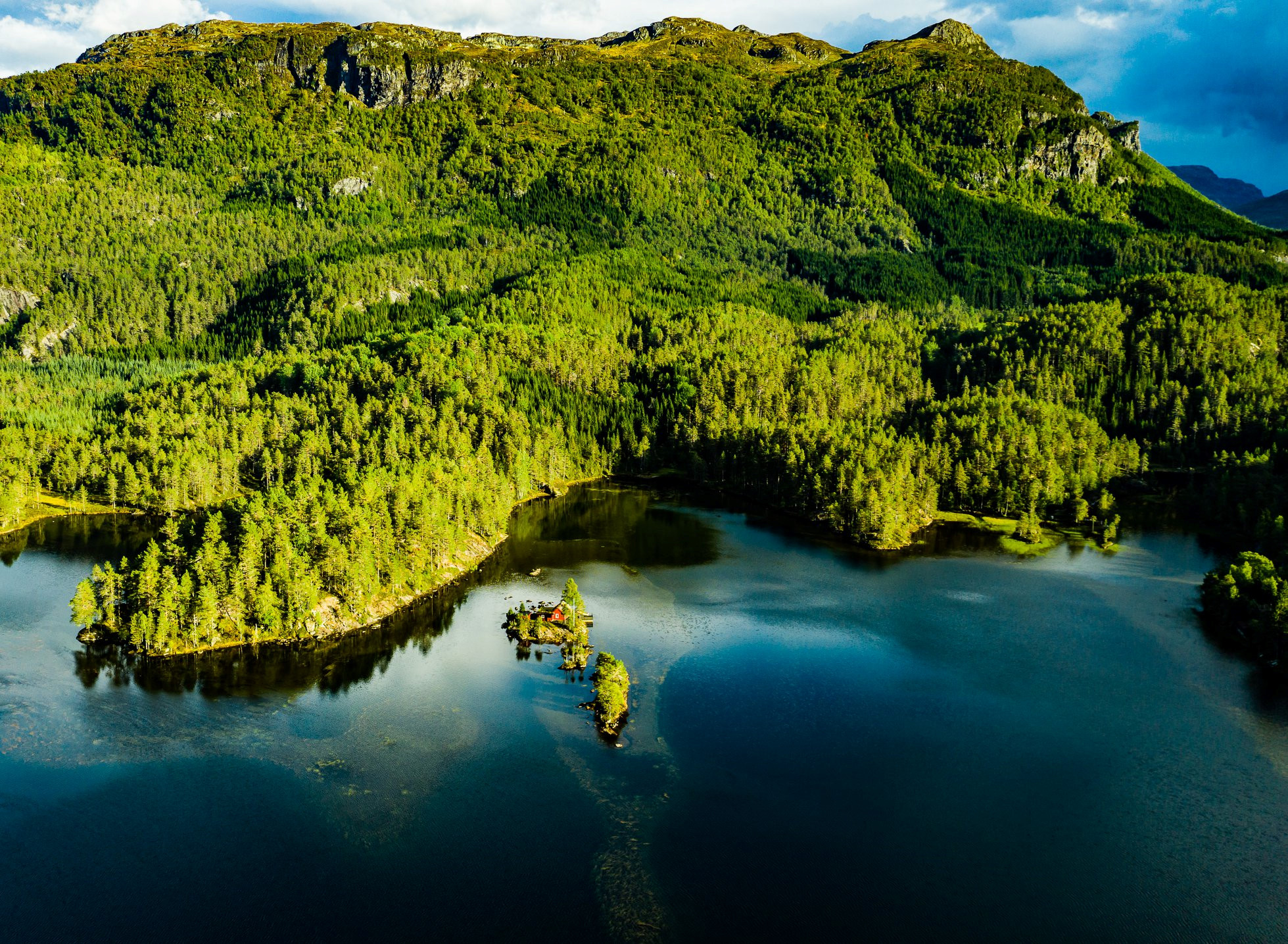 Den Na Uy mua thu, ngam cuc quang dep tua mien co tich hinh anh 12