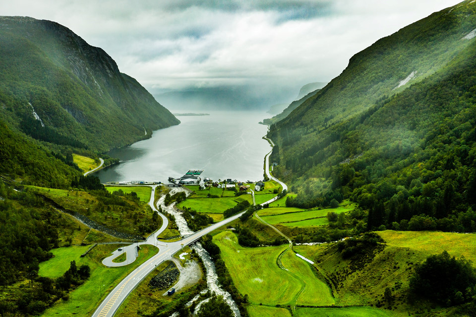 Den Na Uy mua thu, ngam cuc quang dep tua mien co tich hinh anh 8