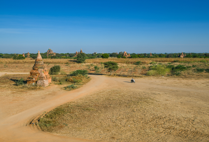 Khám phá thành phố vạn đền trên lưng ngựa ở Myanmar