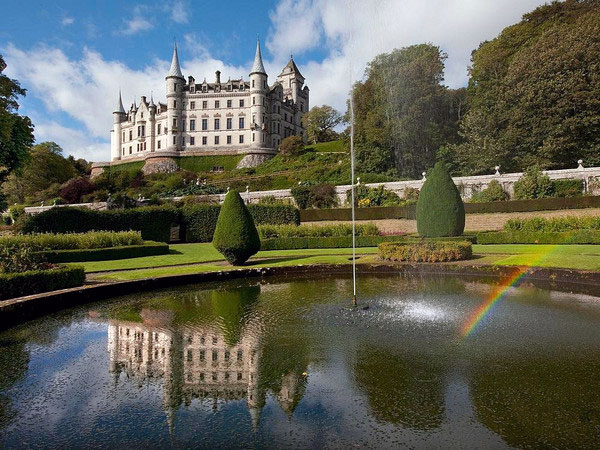 Những lâu đài đẹp ngẩn ngơ thường xuyên xuất hiện trong các bộ phim nổi tiếng