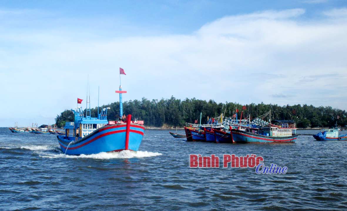 Tàu đánh cá của ngư dân huyện đảo Lý Sơn (Quảng Ngãi)