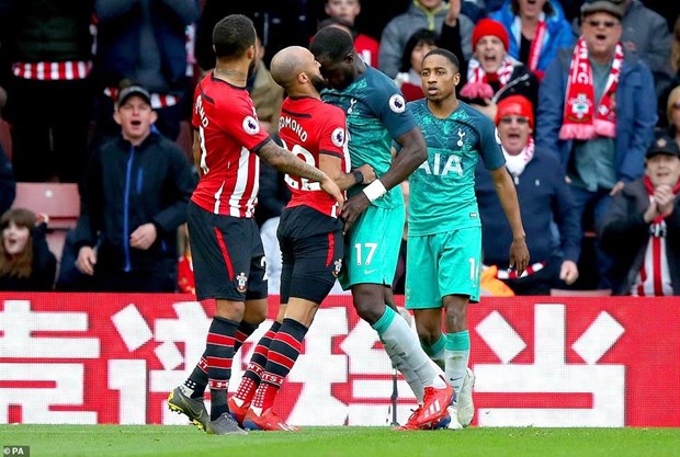 Premier League: Man City xay chac ngoi dau, Tottenham sap roi top 3 hinh anh 1