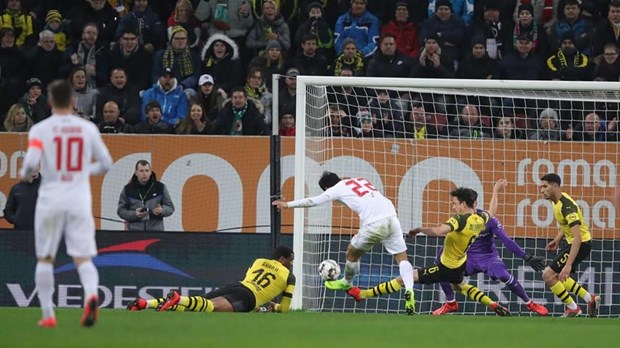 Borussia Dortmund thua soc: Phai chang BVB da duoi suc? hinh anh 3