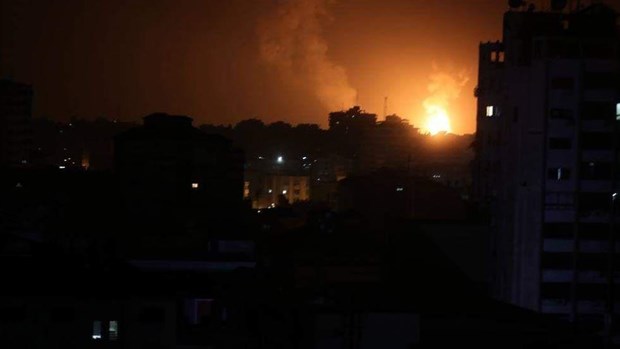 May bay chien dau Israel tan cong vi tri cua Hamas tai Gaza hinh anh 1