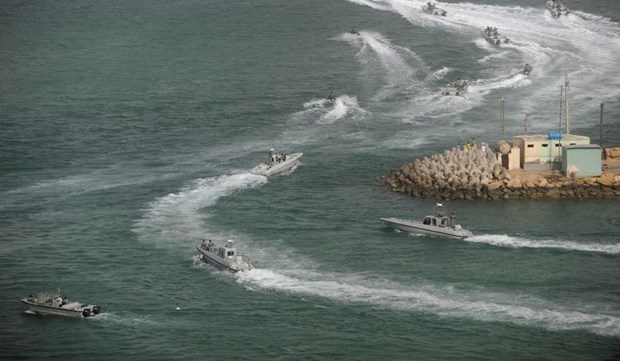 Iran doa dong Eo bien Hormuz neu viec xuat khau dau mo gap tro ngai hinh anh 1