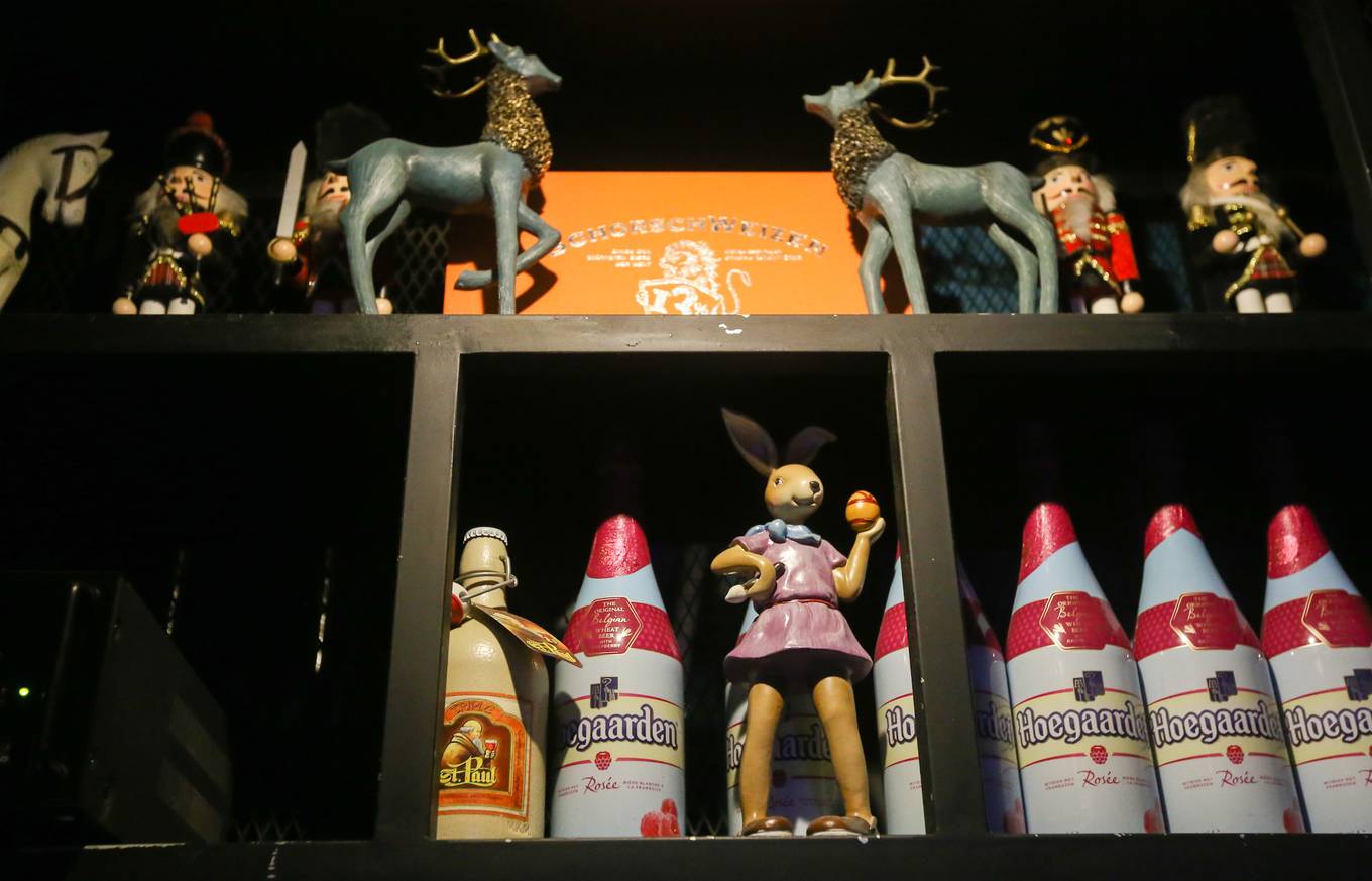 Qu&aacute;n c&agrave; ph&ecirc; kiểu Mỹ trong ng&ocirc;i nh&agrave; hơn 120 tuổi ở S&agrave;i G&ograve;n