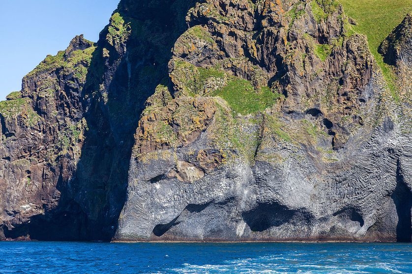 Ghềnh đá đĩa khổng lồ có hình dạng giống con voi ở Iceland
