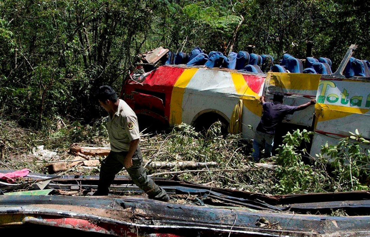 Hiện trường vụ tai nạn ở Bolivia. (Nguồn: Toronto Star)