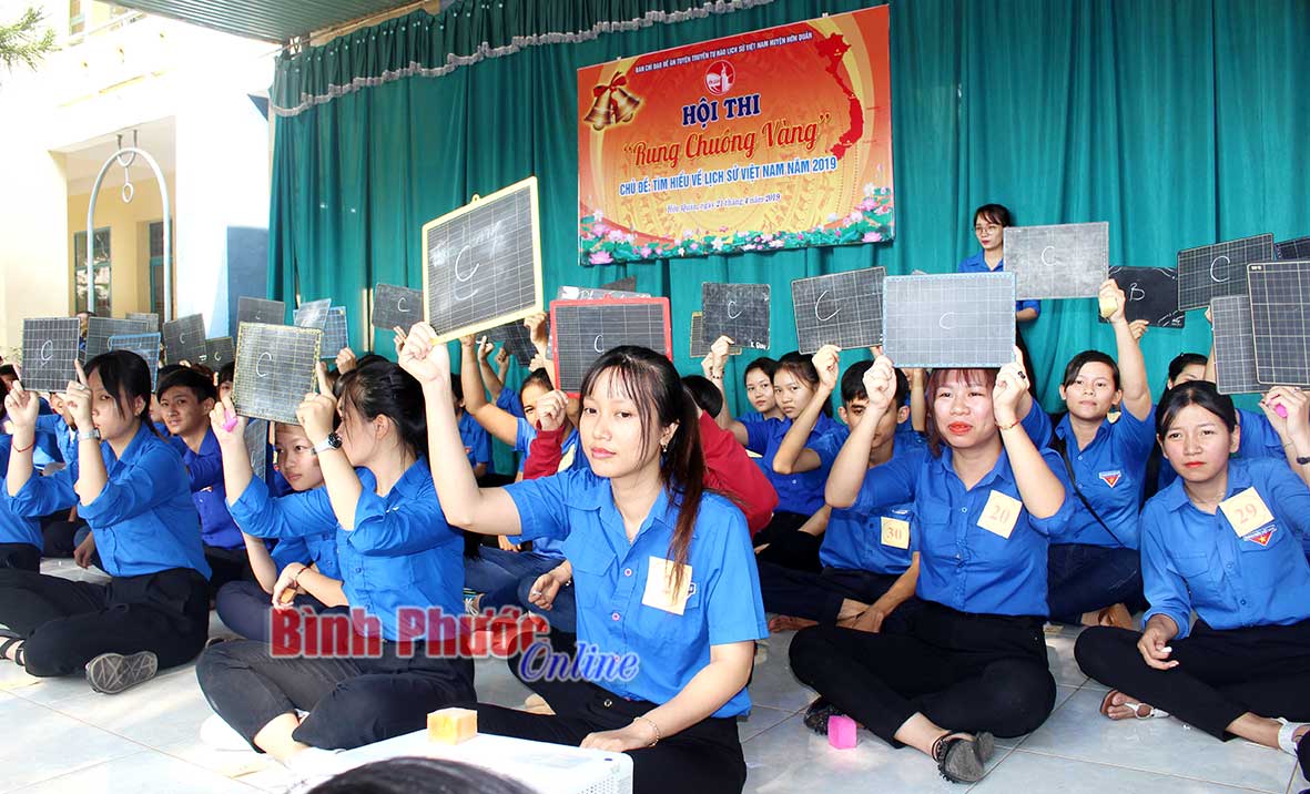 Đoàn viên thanh niên thi rung chuông vàng tìm hiểu lịch sử Việt Nam