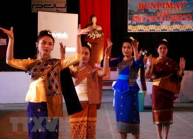 Thu tuong Nguyen Xuan Phuc chuc Tet lanh dao Lao va Campuchia hinh anh 1