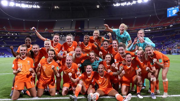 Ha Thuy Dien, Ha Lan lan dau vao chung ket World Cup nu hinh anh 2