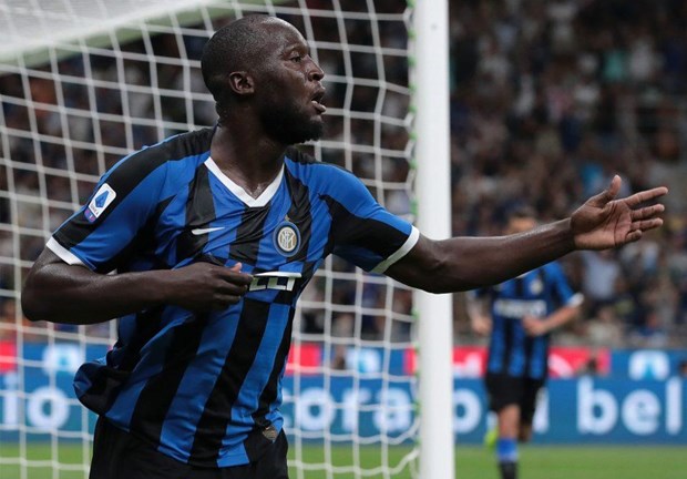 Romelu Lukaku lap cong, Inter danh bai AC Milan o tran derby hinh anh 1