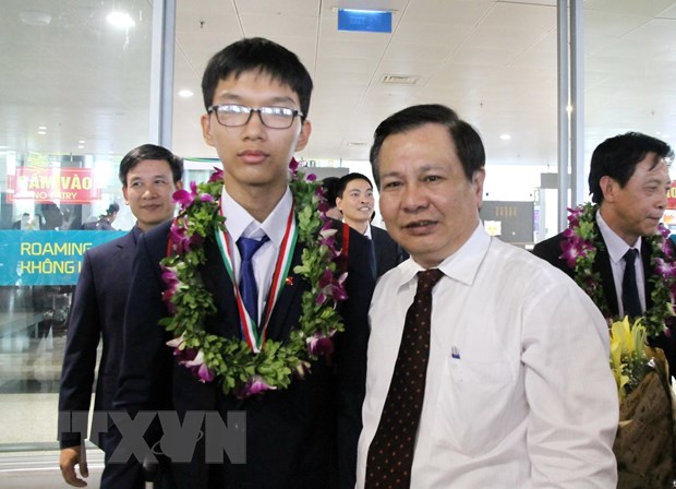 Hoc sinh Viet Nam gianh 7 huy chuong Olympic quoc te Thien van hoc hinh anh 2