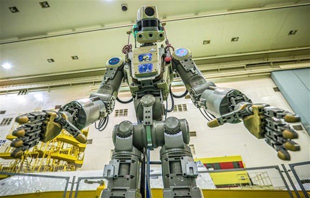 Nga lan dau tien phong robot mang hinh nguoi len ISS hinh anh 2