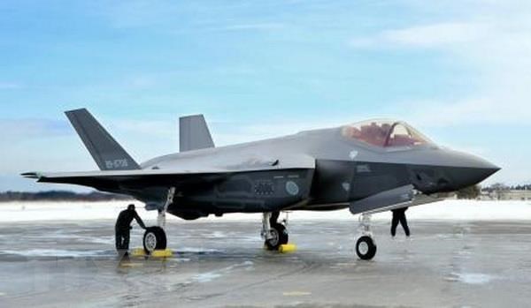 Nhat Ban ket luan nguyen nhan vu roi may bay tiem kich F-35A hinh anh 1