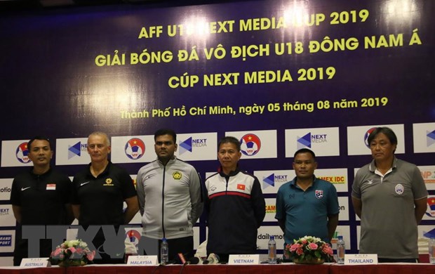 Giai bong da vo dich U18 Dong Nam A: San choi cua lua cau thu tre hinh anh 1