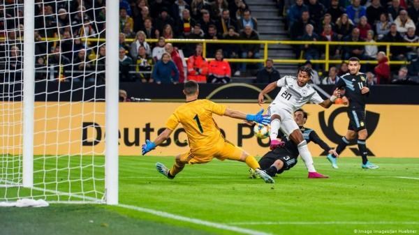 Gnabry lap ky luc trong ngay Duc roi chien thang truoc Argentina hinh anh 1