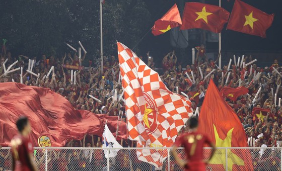 (Trực tiếp) Việt Nam - Indonesia 3-0: Văn Hậu lập cú đúp ảnh 5