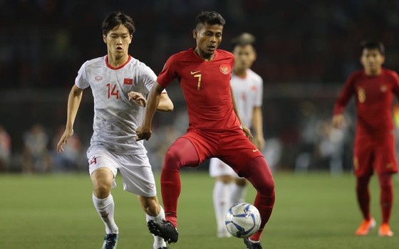 (Trực tiếp) Việt Nam - Indonesia 3-0: Văn Hậu lập cú đúp ảnh 4