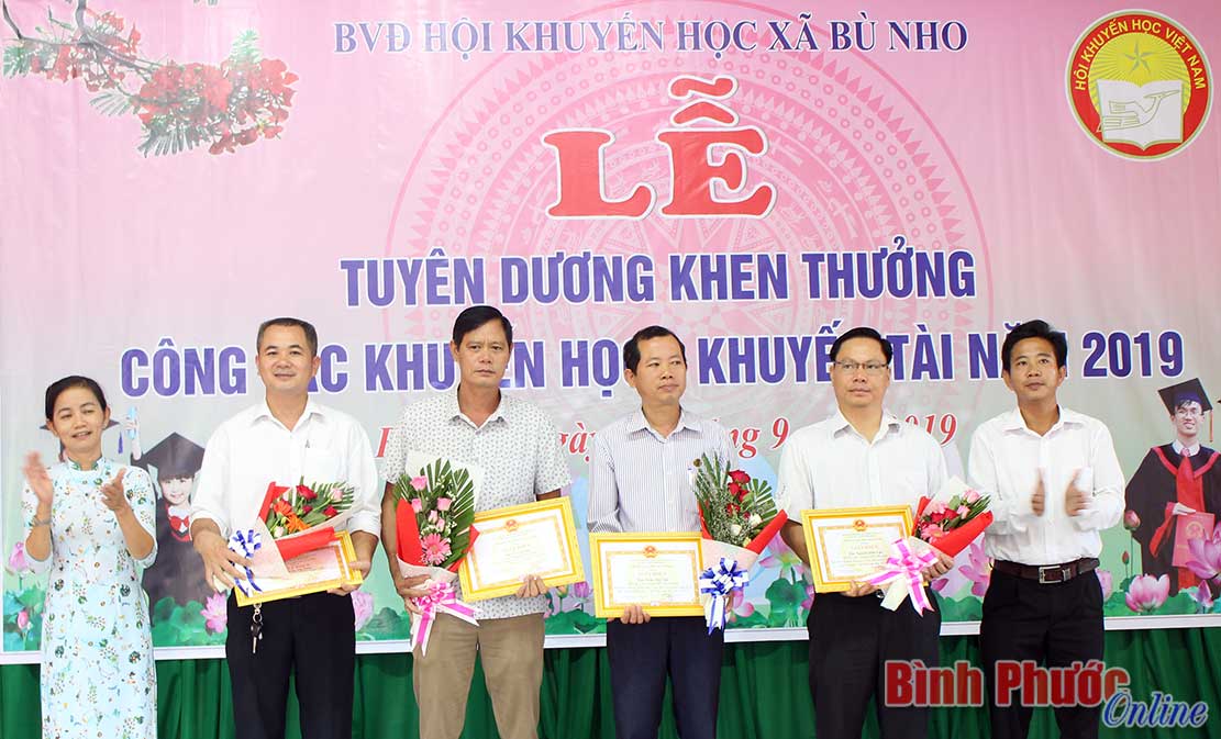 Bù Nho chú trọng khuyến học, khuyến tài