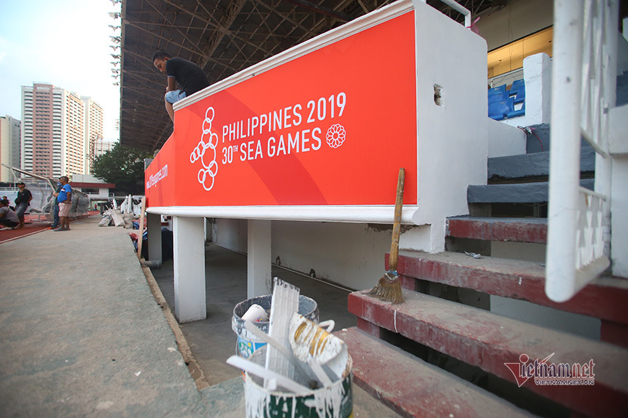 Ngổn ngang sân tổ chức chung kết bóng đá SEA Games