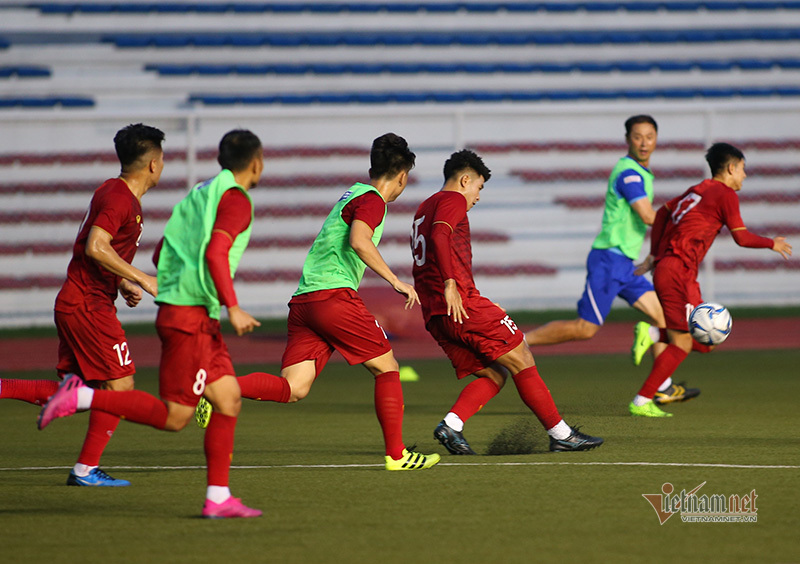 U22 Việt Nam lộ đội h&igrave;nh, thầy Park gặp ri&ecirc;ng B&ugrave;i Tiến Dũng