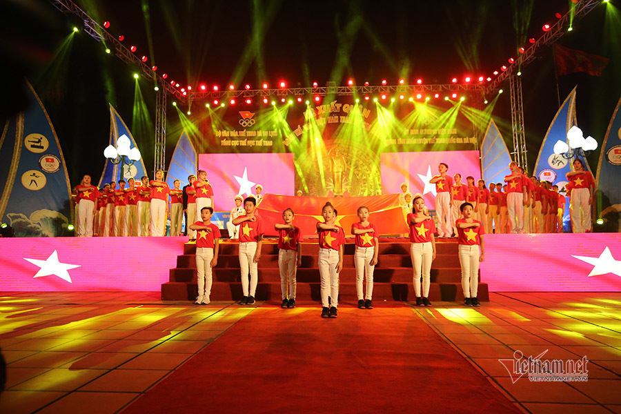 Đoàn TTVN mang tới Philippines tranh tài ở SEA Games 30 tổng cộng 856 thành viên, góp mặt tại hơn 40 bộ môn; trong đó, kỳ vọng lớn đặt vào những môn thế mạnh như điền kinh, bắn súng, thể dục dụng cụ, đấu kiếm, đua thuyền, bơi, cờ vua, cử tạ...