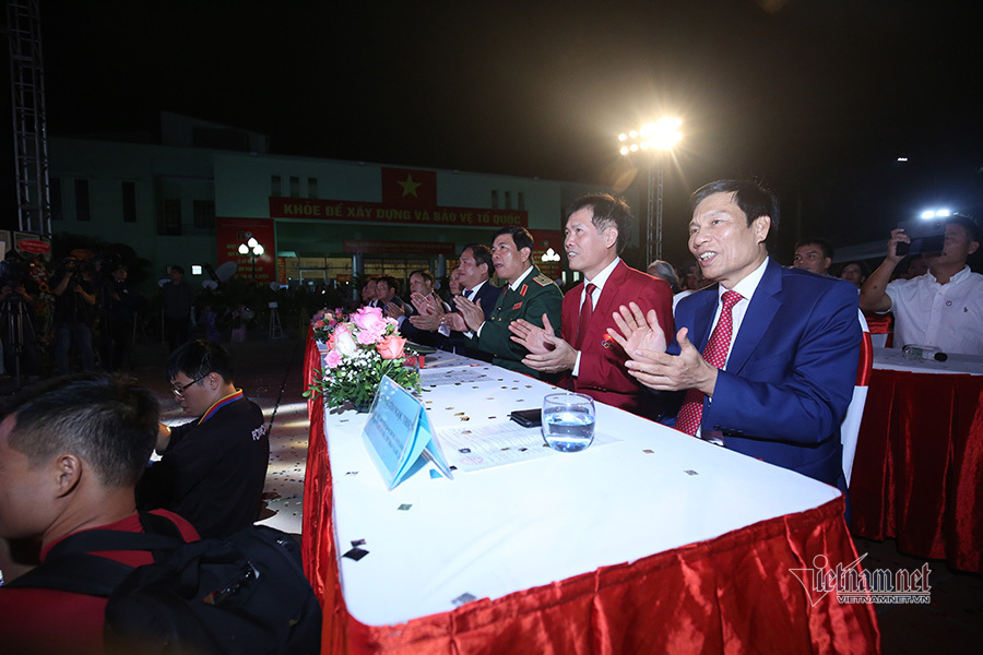 Đội tuyển điền kinh được giao trọng trách nặng nề nhất với khoảng 15 HCV, còn VĐV bơi lội Nguyễn Thị Ánh Viên là cá nhân được giao chỉ tiêu nhiều nhất, ít nhất 8 HCV.