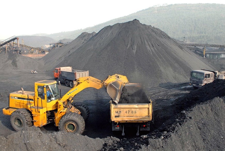  Sản xuất than những ng&agrave;y đầu năm 2009 ở C&ocirc;ng ty than Mạo Kh&ecirc; (Tập đo&agrave;n c&ocirc;ng nghiệp Than-Kho&aacute;ng sản). (Ảnh: Nguyễn Đ&aacute;n/TTXVN)