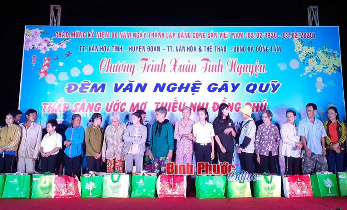 Mang xuân yêu thương đến mọi nhà