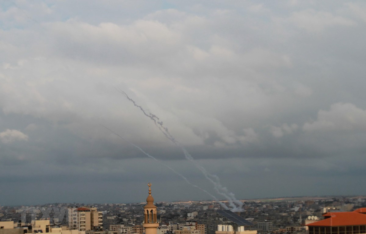 Rocket được bắn từ dải Gaza về phía Israel ngày 24/2/2020. (Ảnh: THX/TTXVN)