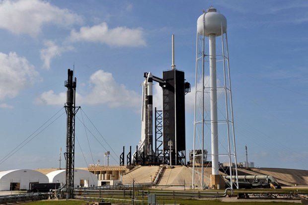 NASA an dinh ngay phong tau vu tru Crew Dragon cua Space X hinh anh 1