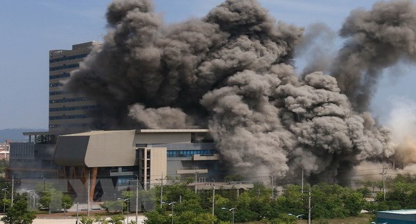 Hàn Quốc: Phá hủy văn phòng liên lạc không vi phạm thỏa thuận hình ảnh 1 Han Quoc: Pha huy van phong lien lac khong vi pham thoa thuan hinh anh 1