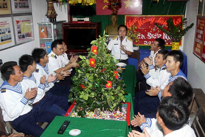 Buổi sinh hoạt văn hóa văn nghệ cuối năm của cán bộ, chiến sỹ đảo Thuyền Chài