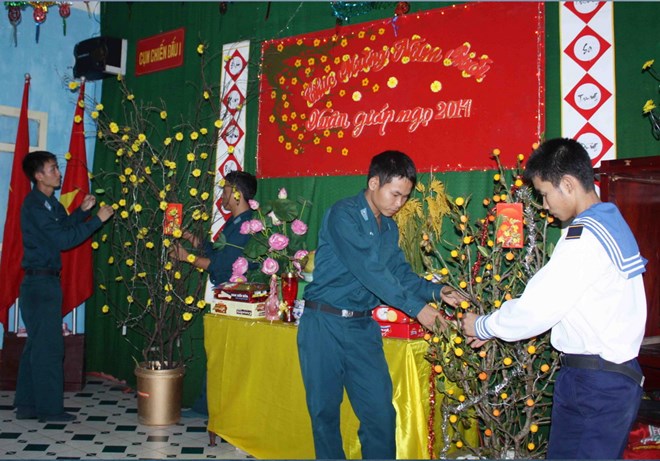 Các chiến sỹ ở đảo Trường Sa Lớn chuẩn bị đón Tết