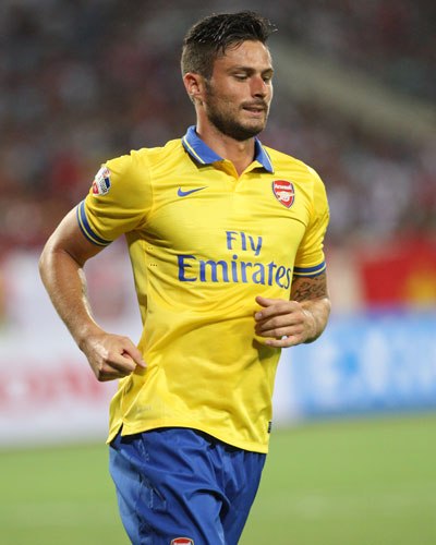Giroud là tác giả cả ba bàn thắng đầu tiên cho Arsenal