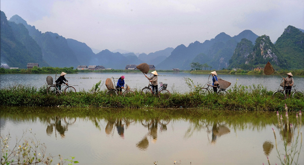 Miền qu&ecirc; tần tảo