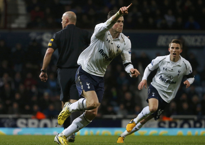 Niềm vui của Gareth Bale sau khi ghi bàn nâng tỉ số lên 3-2 cho Tottenham