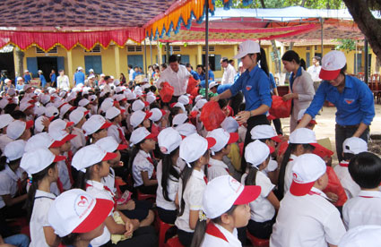 Khai mạc hè 2012