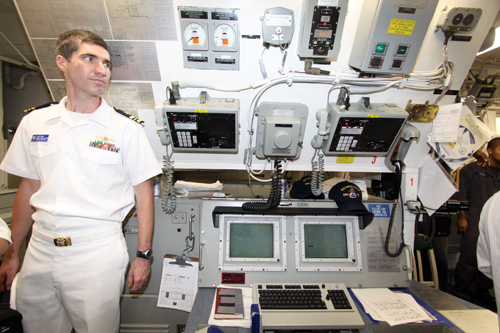 TÀU USS CHUNG HOON - ẢNH NGUYỄN TÚ