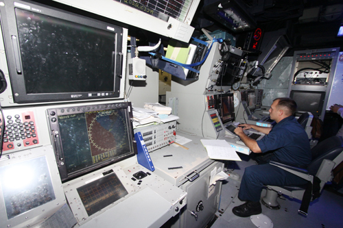 TÀU USS CHUNG HOON - ẢNH NGUYỄN TÚ