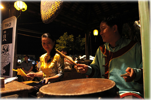 UNESCO “xiết” danh hiệu di sản