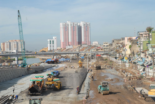 Đại lộ Đông - Tây