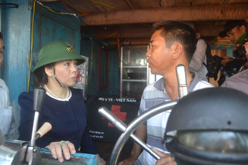 Bộ Y tế phát động chương trình “Ngành y tế cùng ngư dân bám biển” 4