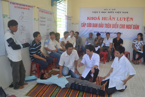 Bộ Y tế phát động chương trình “Ngành y tế cùng ngư dân bám biển” 6