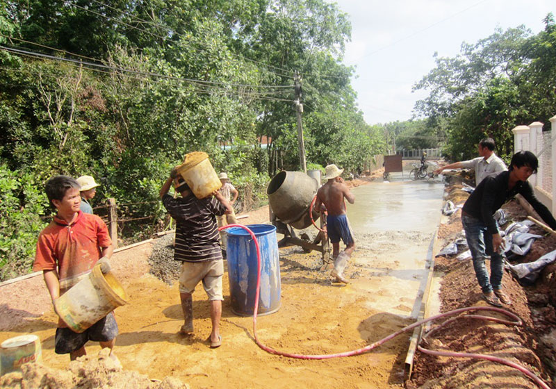 Sắp cán đích xây dựng nông thôn mới ở những xã điểm